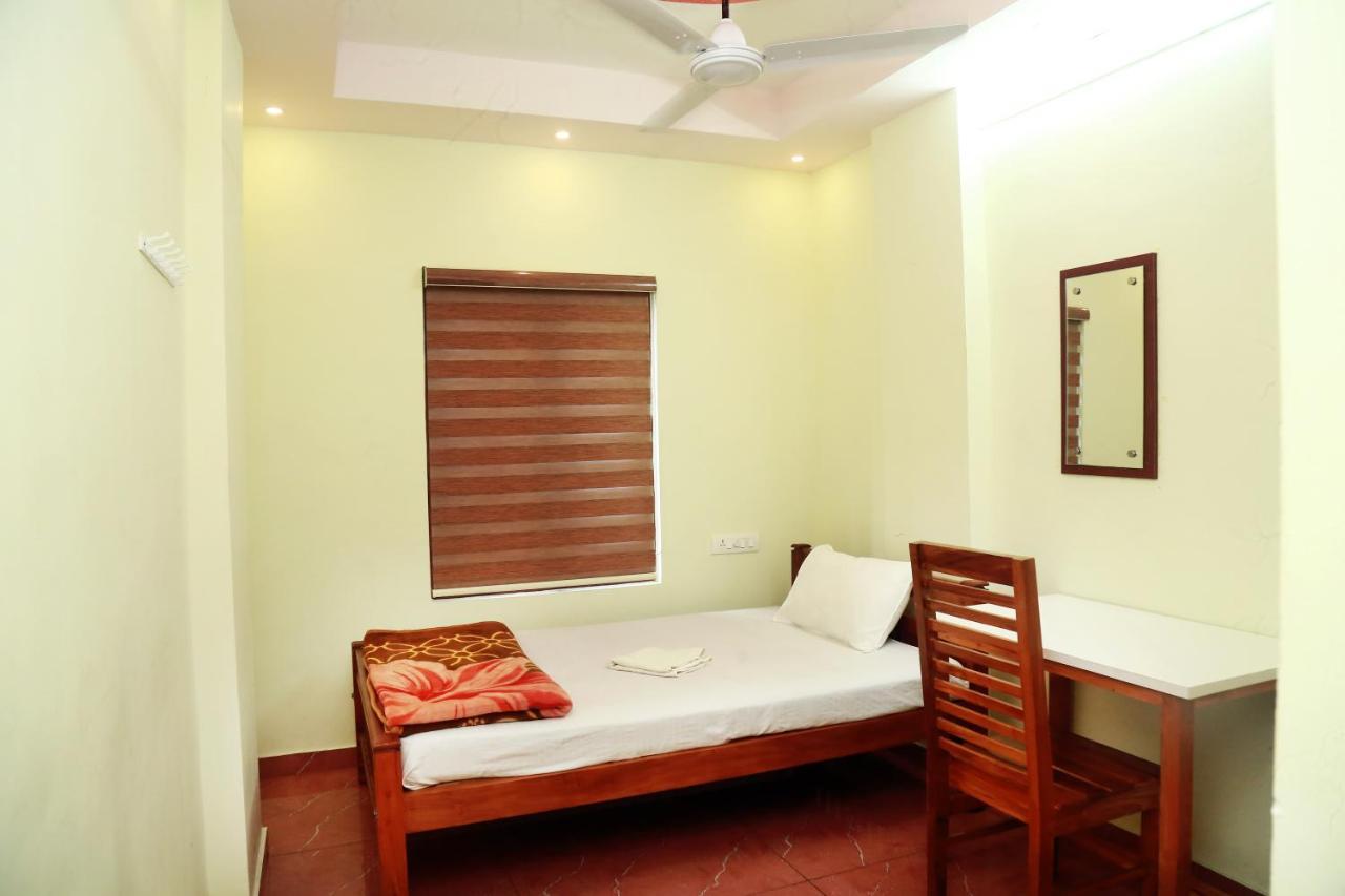 Mist Residency Hotel Kattappana Exterior photo